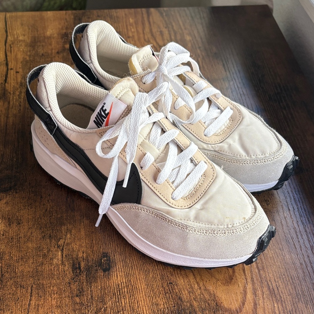 Nike Beige and Black Sneakers